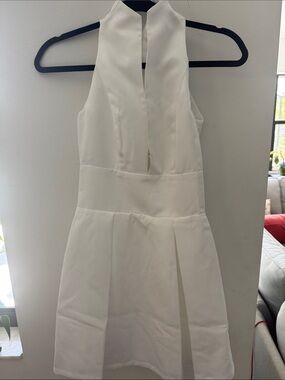 Sleeveless White Mini Dress with High Neck